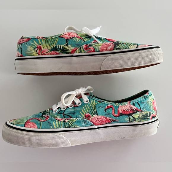 VANS | 10 | Flamingo Print - Picture 4 of 16
